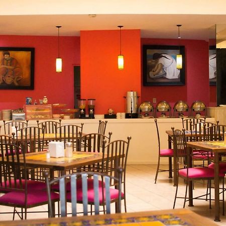 Hotel Real Azteca Boulevard ليون المظهر الخارجي الصورة