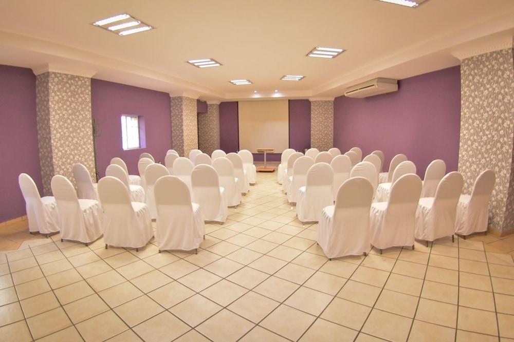 Hotel Real Azteca Boulevard ليون المظهر الخارجي الصورة